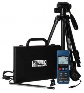 REED R4500SD-KIT2 Thermo-an&amp;eacute;mom&amp;egrave;tre &amp;agrave; fil chaud avec enregistrement de donn&amp;eacute;es, tr&amp;eacute;pied, carte SD et adaptateur d&#039;alimentation-